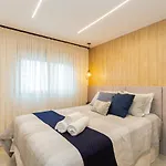 Luxuoso Apt Batel - 4 Minutos Do Shopping Patio Batel C/ Garagem, Piscina, Sauna E Academia
