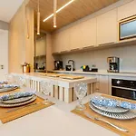 Luxuoso Apt Batel - 4 Minutos Do Shopping Patio Batel C/ Garagem, Piscina, Sauna E Academia
